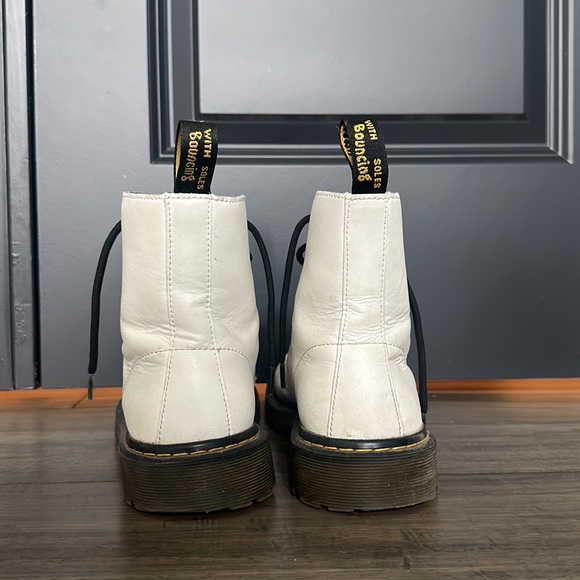 White Dr Martens 1460 Smooth Leather Lace Up Boots - Picture 3 of 7